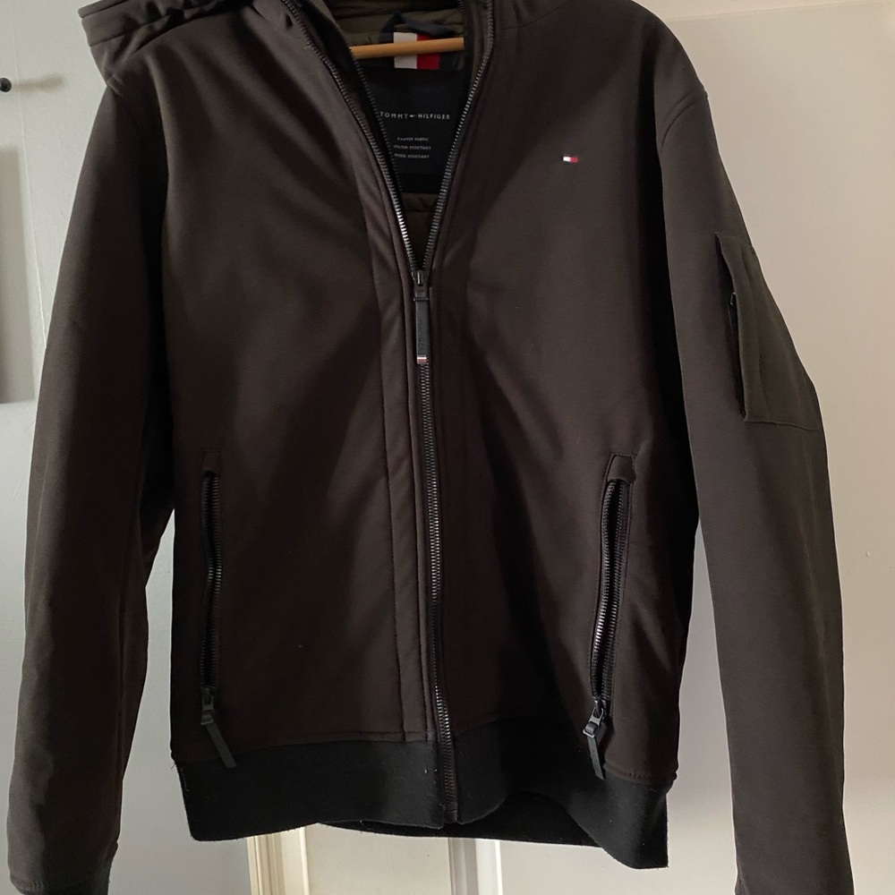 Tommy Hilfiger Men's Black weather resistant Jacket size men’s small